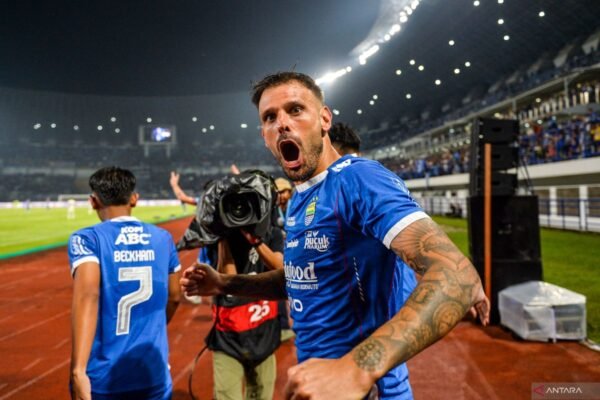 Klasemen Liga 1: Persib Mendekati Gelar Juara, Persija Melorot dari Zona Empat Besar