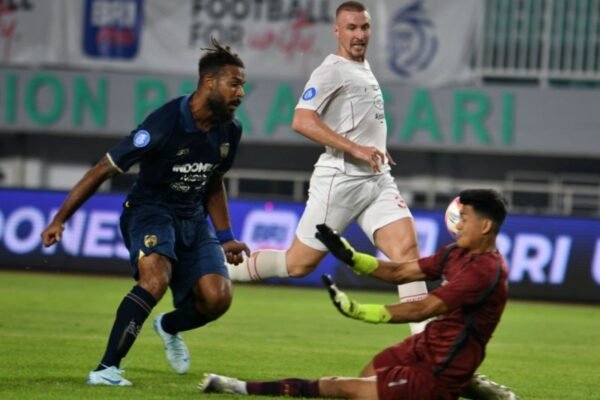 Persis Jauhkan Diri dari Zona Degradasi setelah Kemenangan 1-0 atas Persita