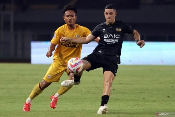 Alexis Messidoro Persiapkan Mental Menjelang Pertandingan Melawan Persis Solo
