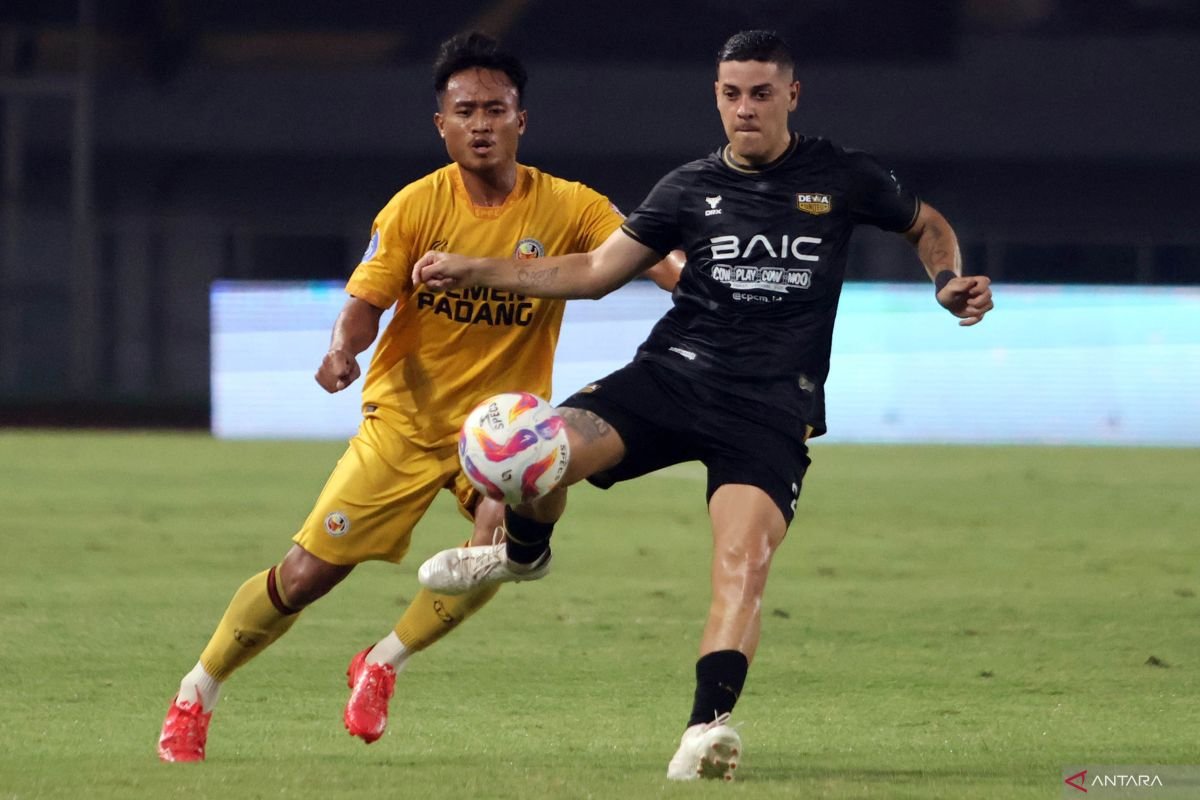 Alexis Messidoro Persiapkan Mental Menjelang Pertandingan Melawan Persis Solo
