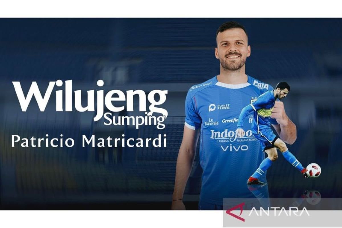 Here are some alternative titles for "Daftar Lengkap Transfer 18 Klub Liga 1 2025/2026":

1. "Rekap Transfer Lengkap 18 Tim di Liga 1 2025/2026"
2. "Transfer Tuntas: 18 Klub Liga 1 Musim 2025/2026"
3. "Daftar Transfer Terbaru 18 Klub Liga 1 2025/2026"
4. "Seluruh Transfer 18 Klub Liga 1 untuk Musim 2025/2026"
5. "Update Transfer 18 Klub Liga 1: Musim 2025/2026"
6. "Transfer Pemain Liga 1 2025/2026: Daftar 18 Klub"
7. "Analisis Transfer 18 Tim Liga 1: 2025/2026"
8. "Komplet Transfer 18 Klub Liga 1 untuk Tahun 2025/2026"
9. "Transfer Pemain di Liga 1: Semua 18 Klub 2025/2026"
10. "Daftar Transfer Lengkap: Liga 1 2025/2026 dalam Detail"

Feel free to choose any of these or mix and match elements to create your preferred title!