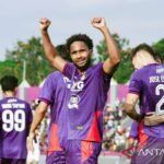 You can alternate the title of "Williams Lugo" as "Player of the Match" by using some variations. Here are a few suggestions:

1. Williams Lugo: Star of the Game
2. Williams Lugo: Match Hero
3. Williams Lugo: Player of the Game
4. Williams Lugo: Outstanding Performer
5. Williams Lugo: MVP of the Match
6. Williams Lugo: Game Changer

Feel free to choose any of these or mix and match to create a title that suits your needs!